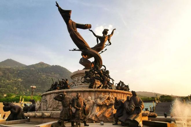 风雨城墙路 | 纵横秦川八百里，阅尽长安三千年