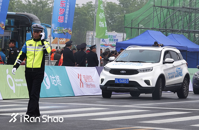 在扬州跑马拉松时，一个小时会有多短暂？