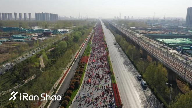 君乐宝2019郑开国际马拉松赛激情开跑