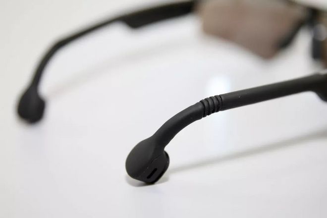 跑步时想听音乐，又不想戴耳机怎么办？用它！