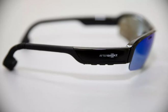 跑步时想听音乐，又不想戴耳机怎么办？用它！