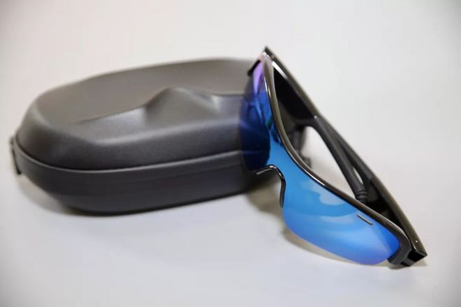 跑步时想听音乐，又不想戴耳机怎么办？用它！