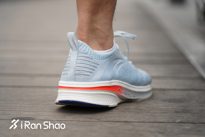 跑鞋 | “氢”舟已过万重山 FLASHLITE 安踏氢跑鞋
