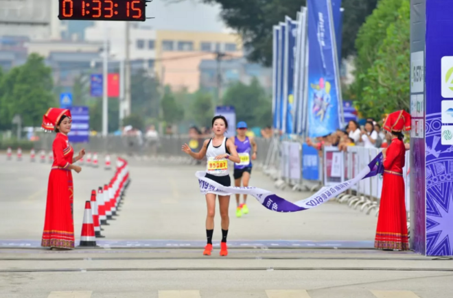 克难攻坚·脱贫摘帽 2019靖西边境国际马拉松赛圆满落幕