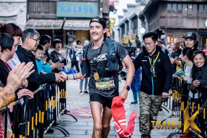 田径亚锦赛万米 多布杰亚洲第五丨跑圈十件事