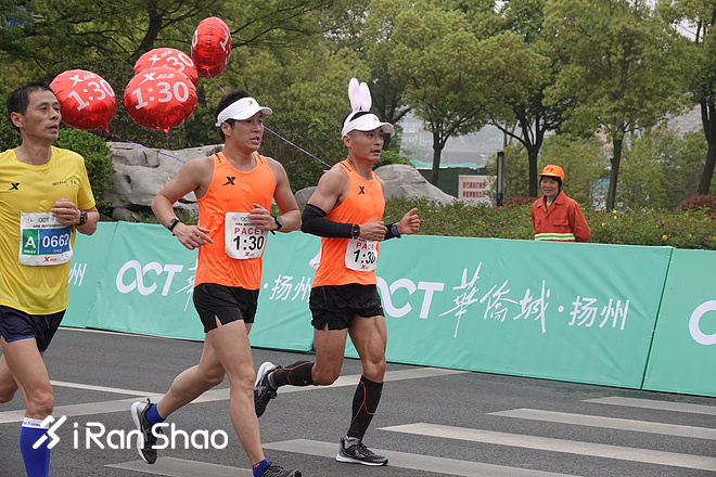 在扬州跑马拉松时，一个小时会有多短暂？