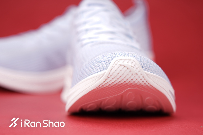 跑鞋 | “氢”舟已过万重山 FLASHLITE 安踏氢跑鞋