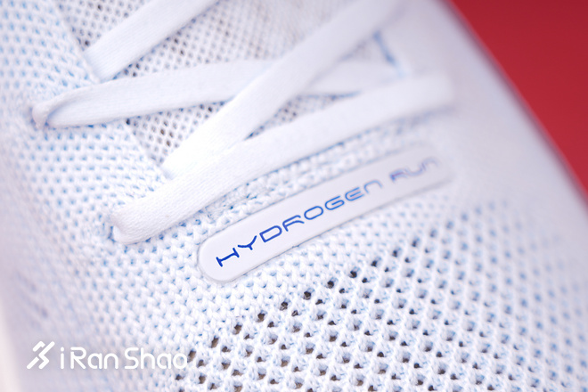 跑鞋 | “氢”舟已过万重山 FLASHLITE 安踏氢跑鞋