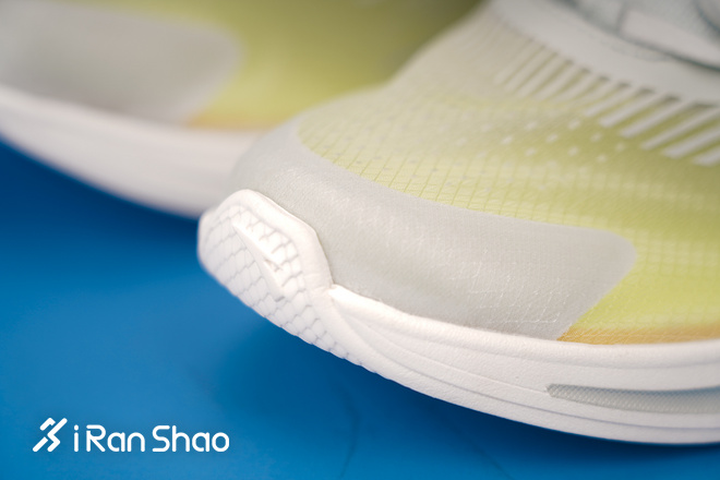 跑鞋 | “氢”舟已过万重山 FLASHLITE 安踏氢跑鞋