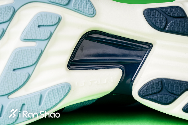 开箱 | 让跑步变的简单一点 李宁超轻16