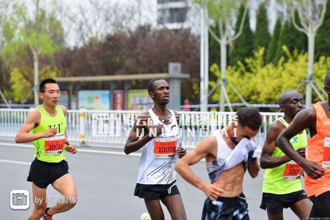 田径亚锦赛万米 多布杰亚洲第五丨跑圈十件事