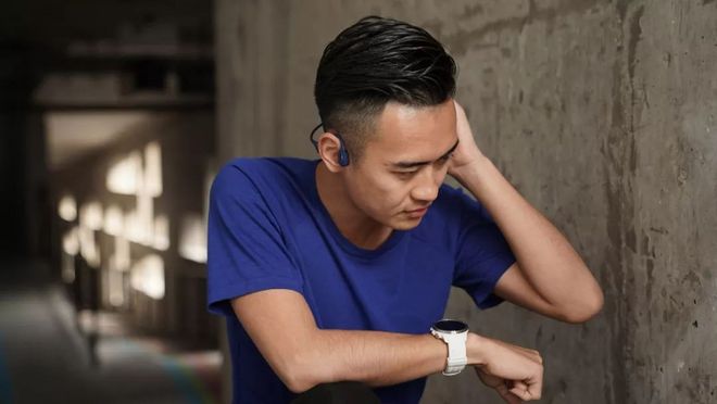 跑步时想听音乐，又不想戴耳机怎么办？用它！