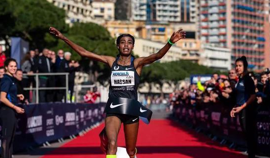 跑马十年 川内终成职业选手 | 跑圈十件事