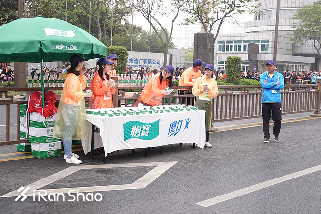 在扬州跑马拉松时，一个小时会有多短暂？