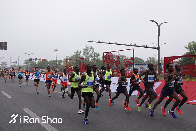 在扬州跑马拉松时，一个小时会有多短暂？