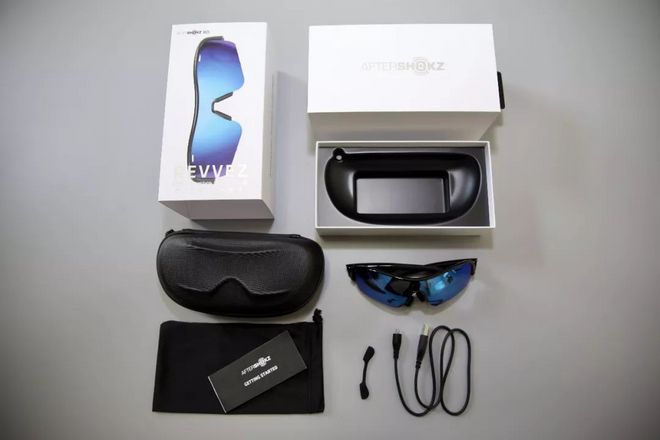 跑步时想听音乐，又不想戴耳机怎么办？用它！