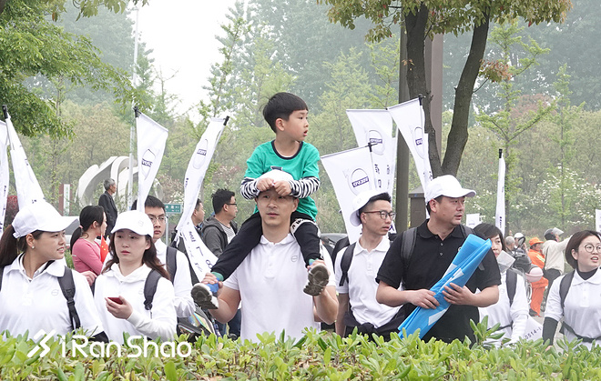 在扬州跑马拉松时，一个小时会有多短暂？