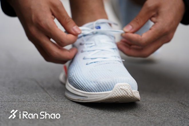 跑鞋 | “氢”舟已过万重山 FLASHLITE 安踏氢跑鞋