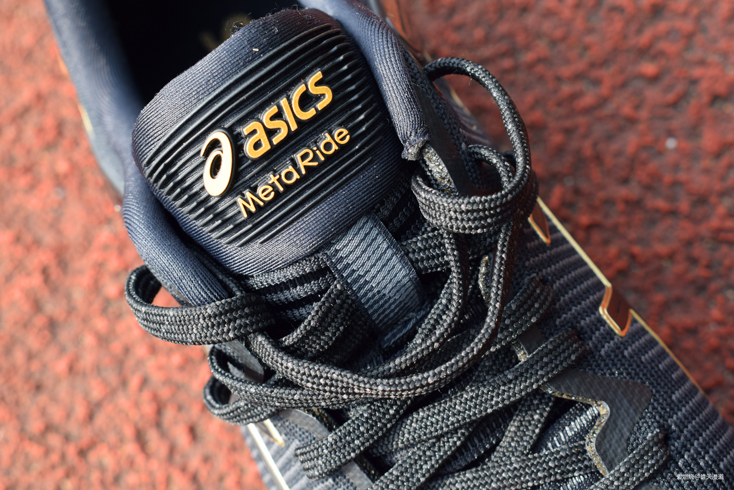 “概念”跑鞋，“滚”向未来——Asics MetaRide跑鞋