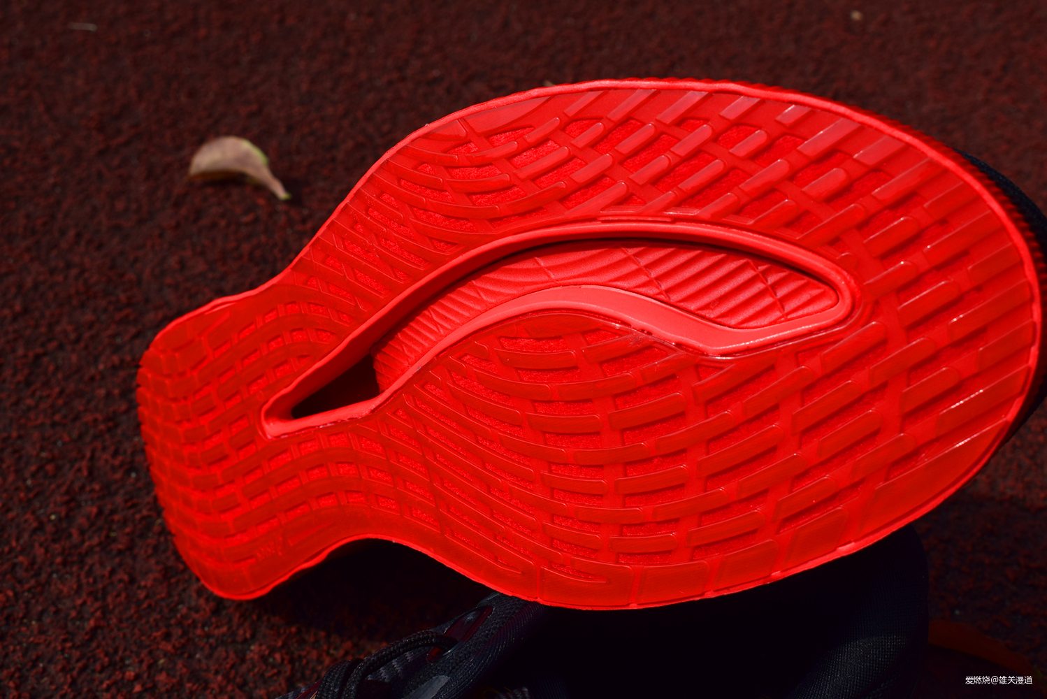 “概念”跑鞋，“滚”向未来——Asics MetaRide跑鞋