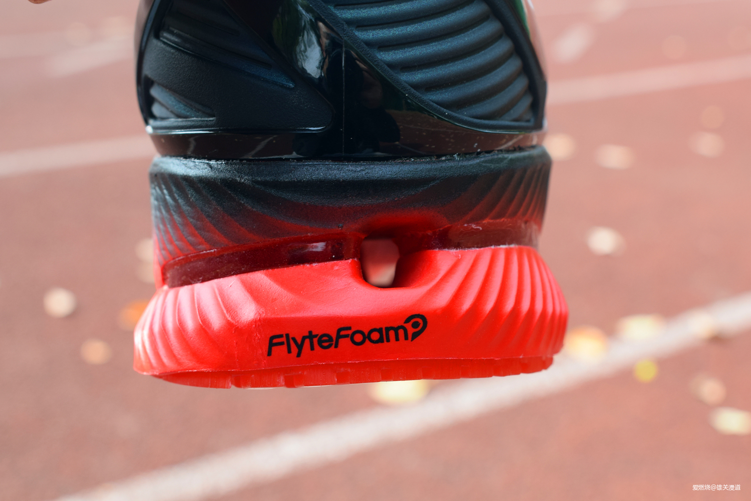 “概念”跑鞋，“滚”向未来——Asics MetaRide跑鞋