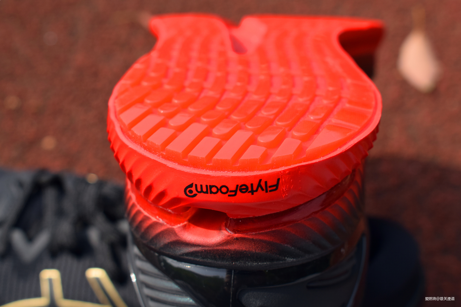 “概念”跑鞋，“滚”向未来——Asics MetaRide跑鞋