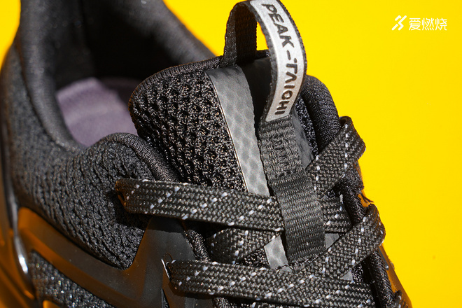 开箱 | 匹克态极1.0PLUS天择近距离视角观看