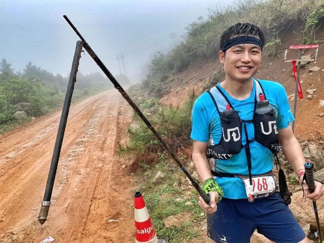 柴古唐斯｜远方的天空下