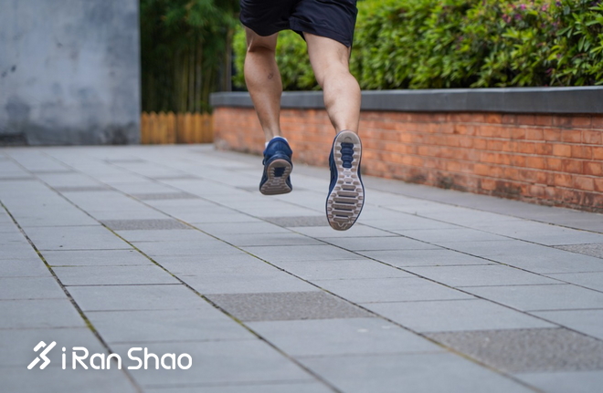 跑鞋| 指引方向的 MIZUNO WAVE POLARIS