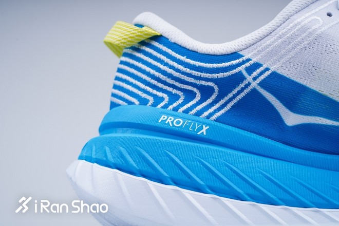 开箱 | 老朋友的新惊喜 HOKA ONE ONE CARBON X