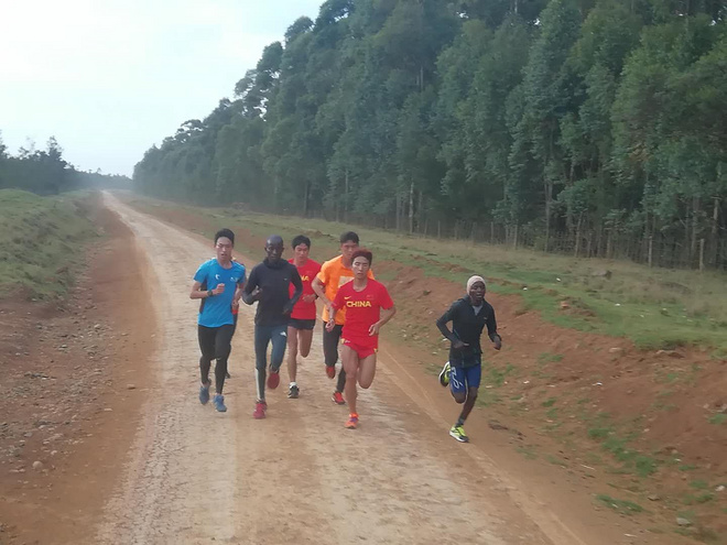 徐州首马2:13斩获季军，彭建华如何半年内跃居全国第三