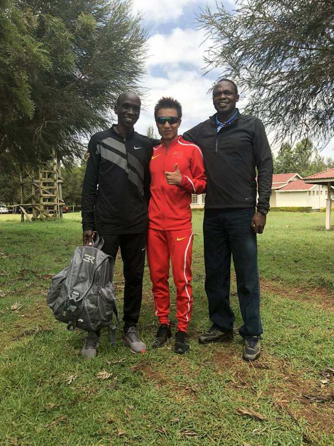 徐州首马2:13斩获季军，彭建华如何半年内跃居全国第三