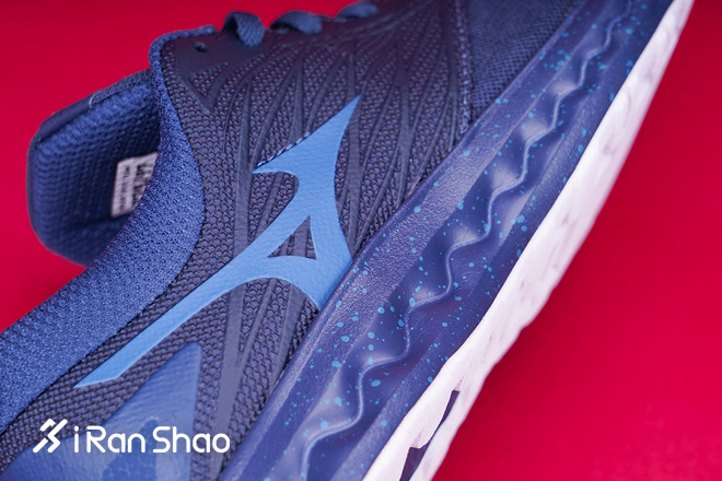 跑鞋| 指引方向的 MIZUNO WAVE POLARIS