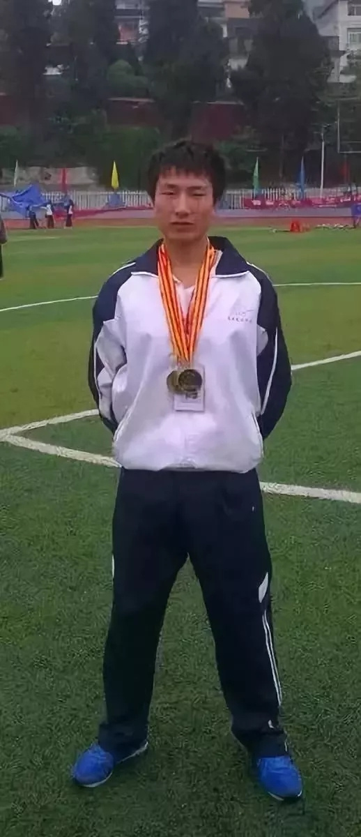 徐州首马2:13斩获季军，彭建华如何半年内跃居全国第三