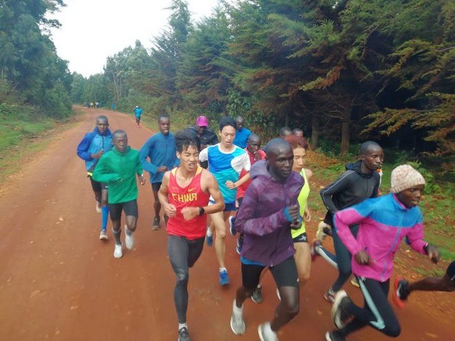 徐州首马2:13斩获季军，彭建华如何半年内跃居全国第三