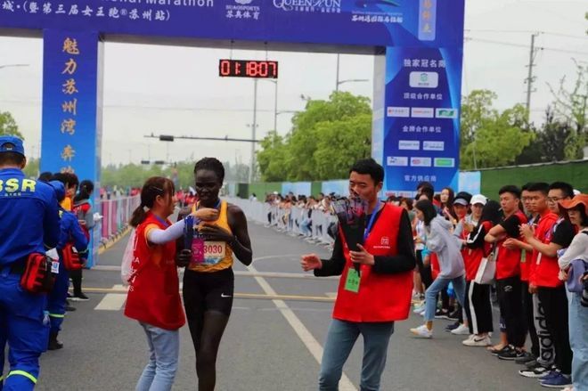 燃动苏城丨顺龙建设2019苏州湾马拉松（第三届苏州女王跑®）完美收官！