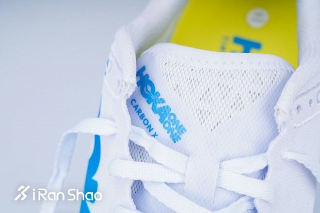 开箱 | 老朋友的新惊喜 HOKA ONE ONE CARBON X
