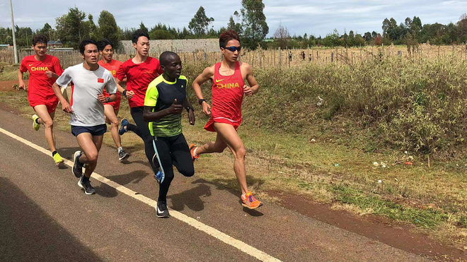 徐州首马2:13斩获季军，彭建华如何半年内跃居全国第三