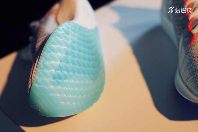 现场 | New Balance为什么发布了一双只能跑一英里的跑鞋