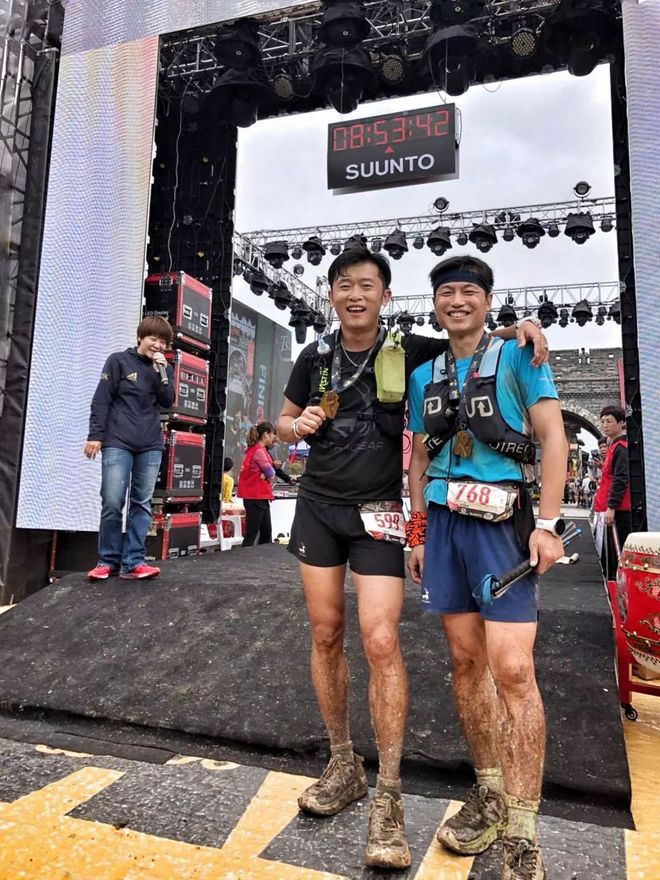 柴古唐斯｜远方的天空下