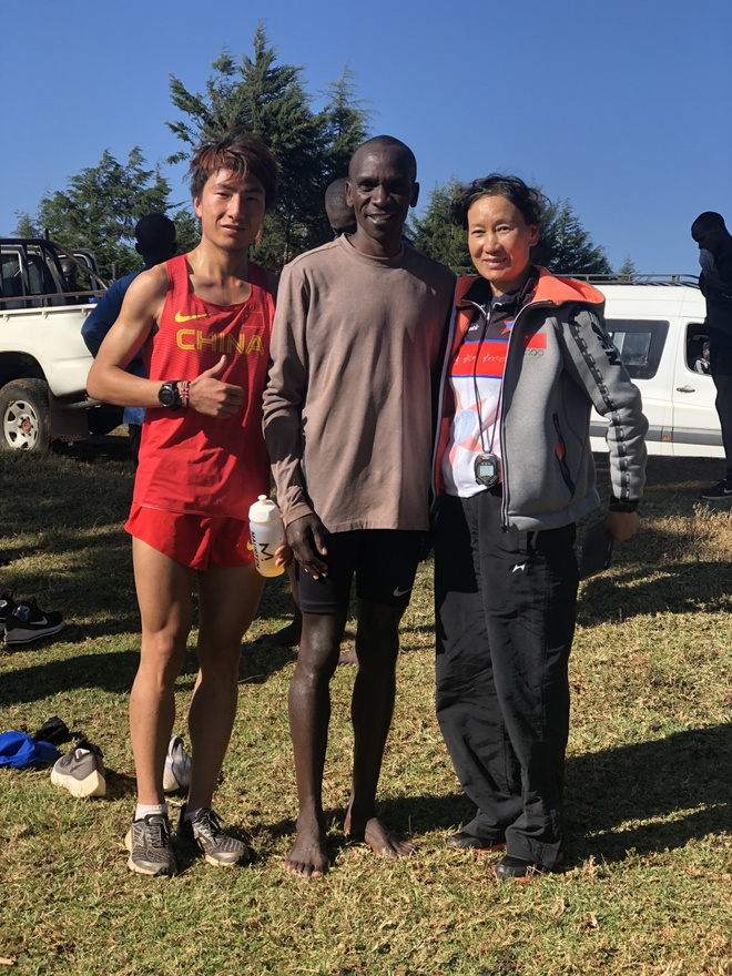 徐州首马2:13斩获季军，彭建华如何半年内跃居全国第三