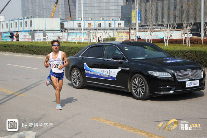 徐州首马2:13斩获季军，彭建华如何半年内跃居全国第三