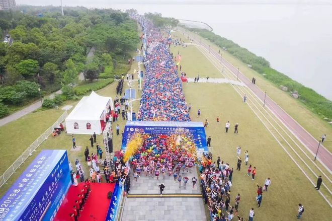 燃动苏城丨顺龙建设2019苏州湾马拉松（第三届苏州女王跑®）完美收官！