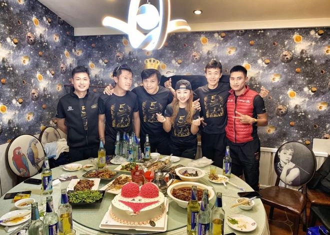 柴古唐斯｜远方的天空下