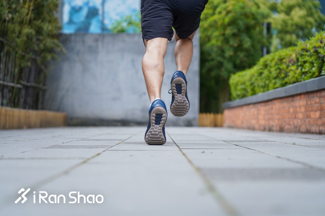 跑鞋| 指引方向的 MIZUNO WAVE POLARIS