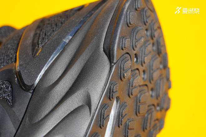 开箱 | 匹克态极1.0PLUS天择近距离视角观看