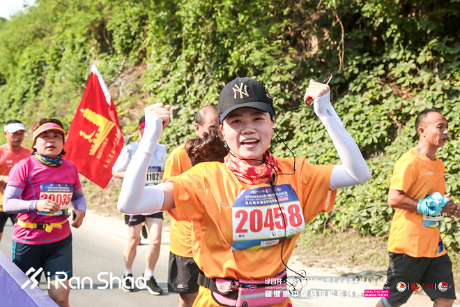 穿山越河，4500人“撒野”开跑