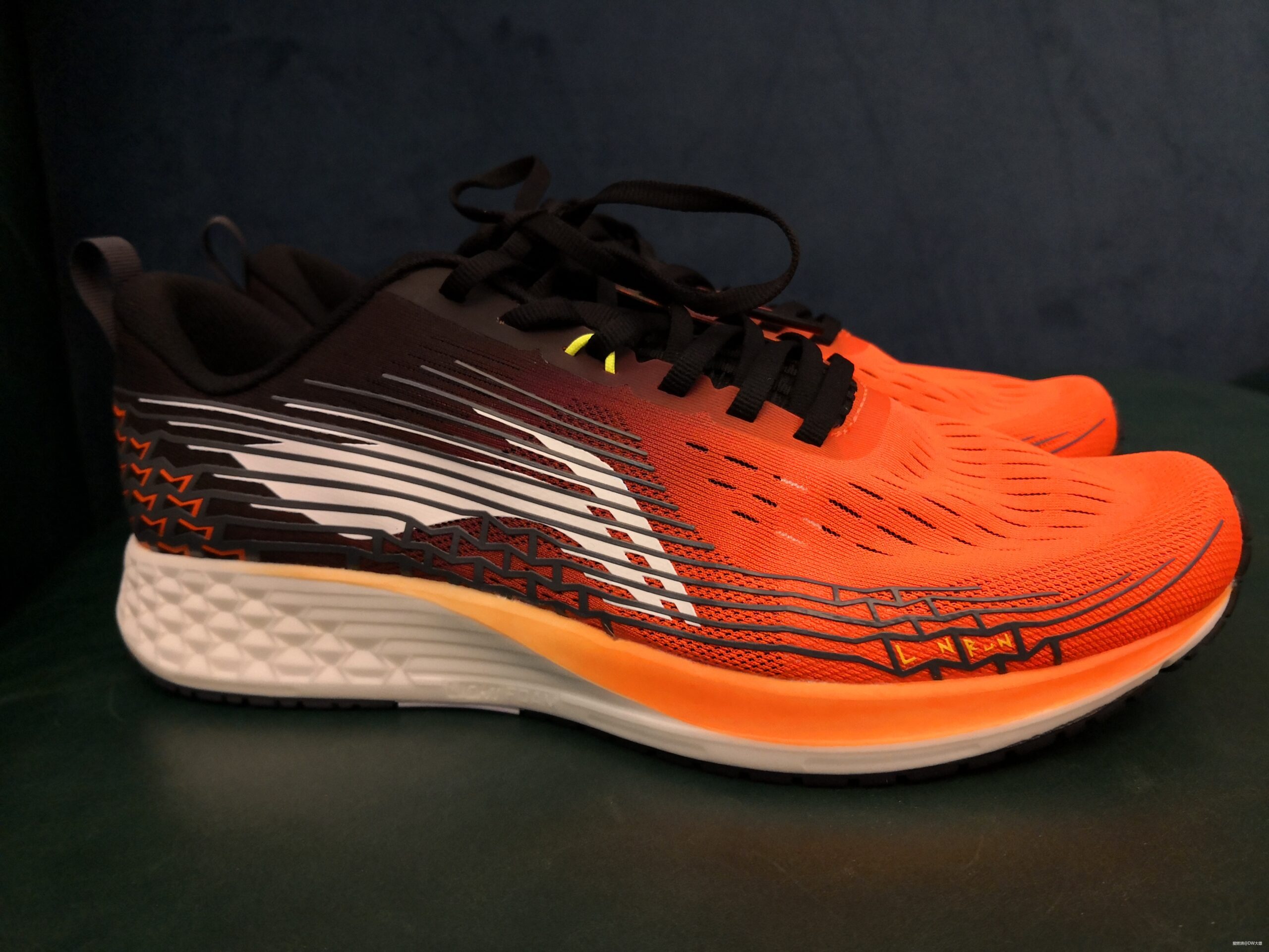 脱影而出，鞋中赤兔丨2019李宁赤兔四代跑鞋测评