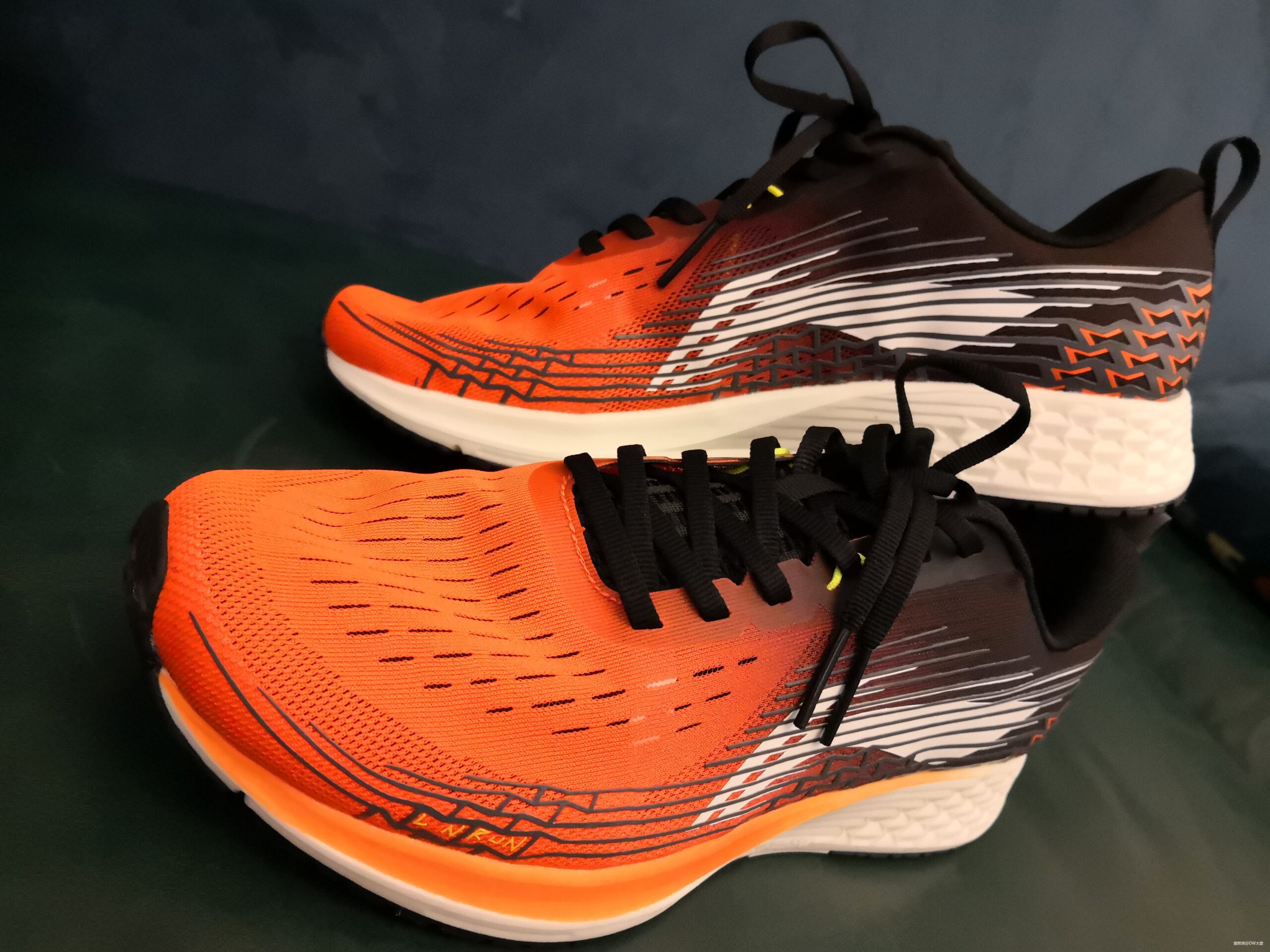 脱影而出，鞋中赤兔丨2019李宁赤兔四代跑鞋测评