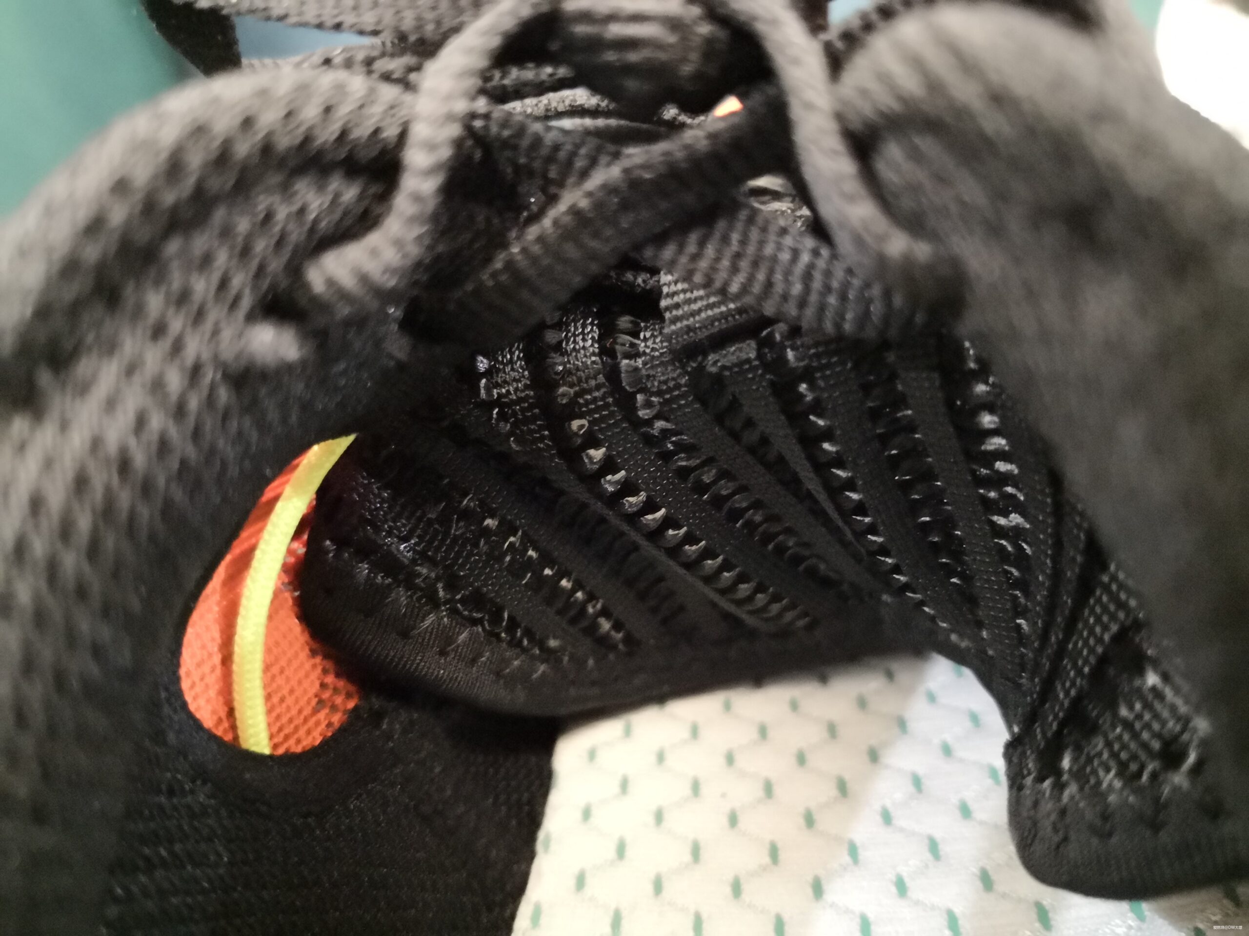 脱影而出，鞋中赤兔丨2019李宁赤兔四代跑鞋测评